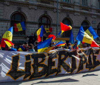 Lisbon, Portugal. 6th Mar, 2021. Geoffrey Moise of Portugal (C